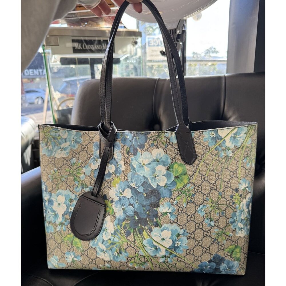 Gucci Blooms Blue Floral GG Supreme Tote Medium
